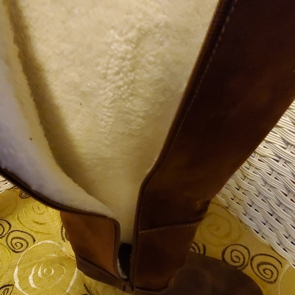 Boots - Picture 2 of 3